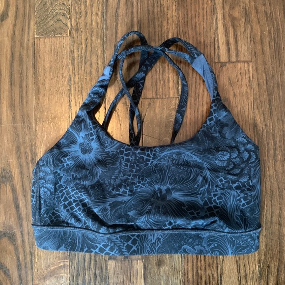 Lululemon Matching Set: Free To Be Bra & Shorts - Picture 3 of 6